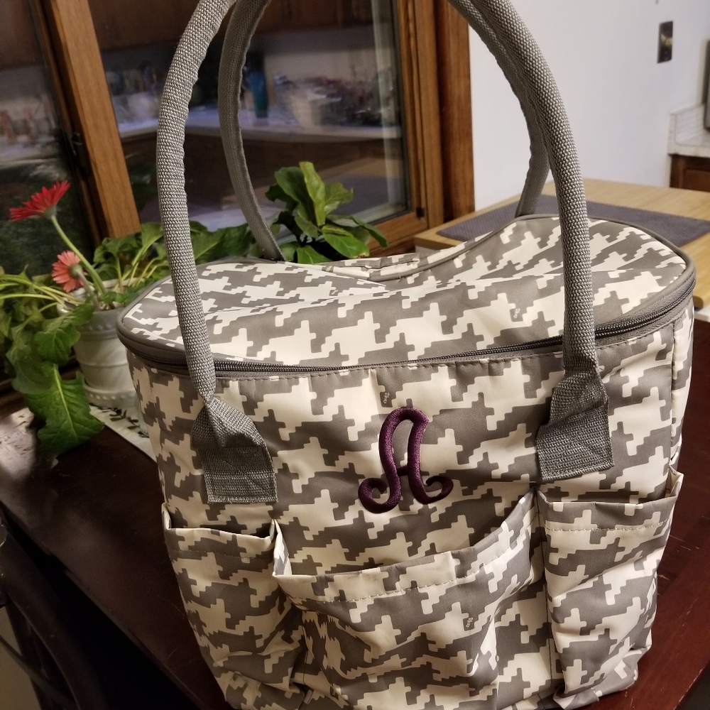 Initials Inc. Pocket Tote 💜